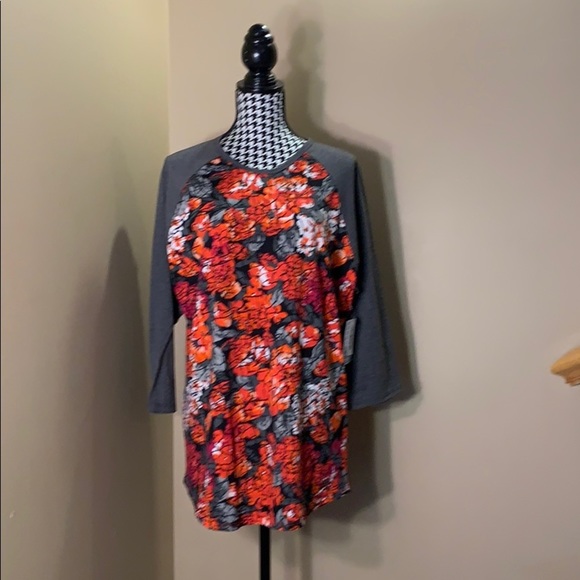 LuLaRoe Tops - Colorful Randy